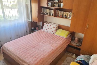 Apartament cu 3 camere decomandat în Ostroveni - 11