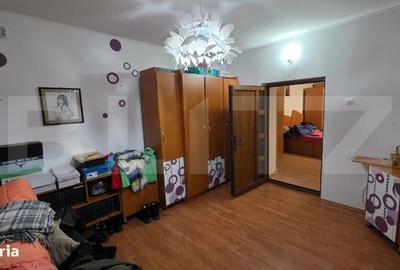 Casă cu 4 camere cu Teren 300 Mp în Central