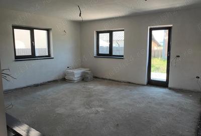 Casa 5 camere, 2 bai, 150mp, teren 400mp, constructie 2024, Lilieci, strada Rozelor, comision zero ! - 1