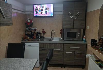 Casă cu 4 camere cu Teren 277 Mp în Girocului - 1