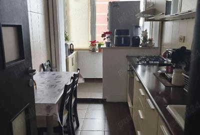 Apartament 2 camere situat intre biserica Potcoava ?i cinema Gloria - 3