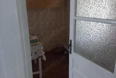Casă cu 6 camere cu Teren 170 Mp în Tomis I - 10