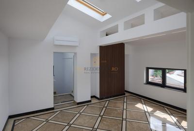 Apartament cu 7 camere decomandat în Parcul Carol - 9