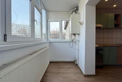 Apartament cu 3 camere decomandat în Crângași - 11