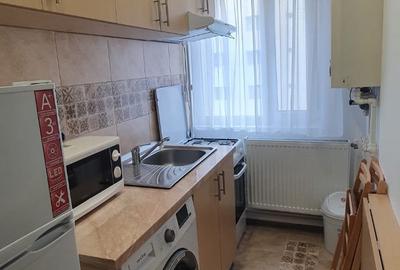 Apartament cu 2 camere semidecomandat în Micro 4 - 5