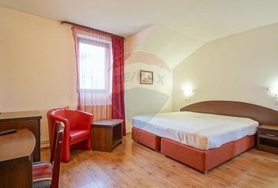 Casă individuală cu 12 camere cu Canalizare în Astra - 2