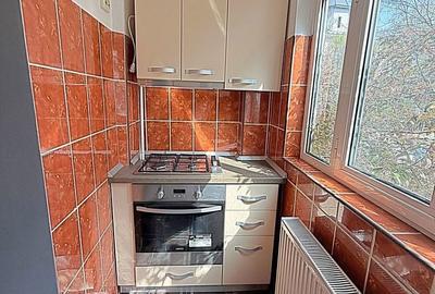 Apartament cu 2 camere decomandat în Plopilor - 1