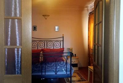 Casă cu 3 camere cu Teren 390 Mp în Jiului - 2