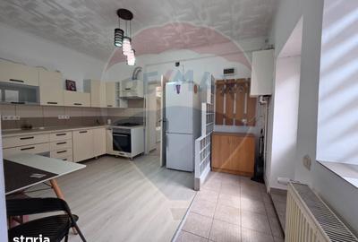 Apartament cu 3 camere în Central - 9