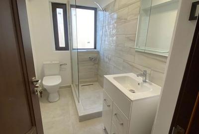 Spațiu comercial, de 50 mp, în Central - 11