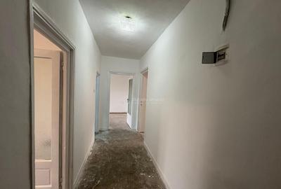 Resita,Ap.2cam, cf.1, Decom. Lunca - 12