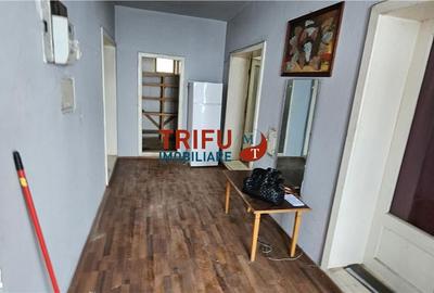 Casă cu 8 camere cu Teren 863 Mp în Meteș - 1