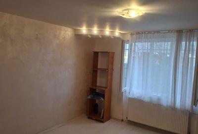 Garsonieră decomandată în Exterior Vest - 2