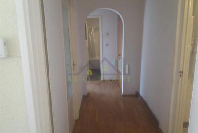 Apartament 4 camere etajul 1 Tractorul - 2