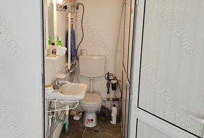 Spațiu comercial, de 50 mp, în Central - 7