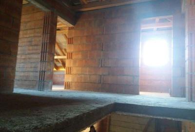 Casă cu 4 camere cu Teren 50000 Mp în Pinticu - 6