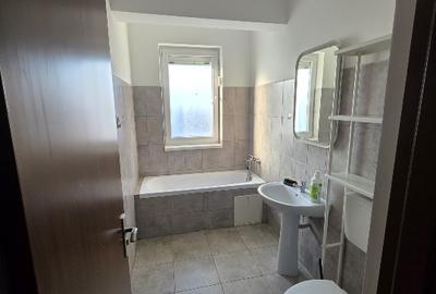 Apartament cu 3 camere decomandat în Central - 2