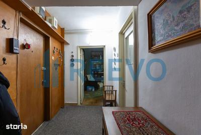 Apartament cu 4 camere decomandat în 9 Mai - 1