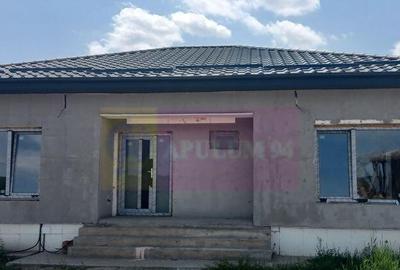 Casa noua parter, 4 camere, curte 400mp, Sabareni - 2