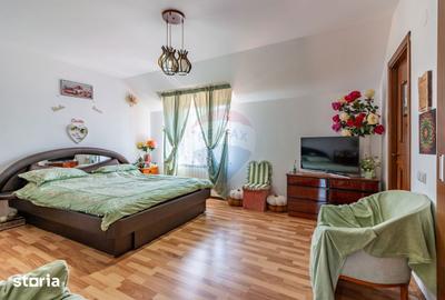 Casă cu 7 camere cu Teren 1000 Mp în Central - 11