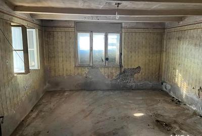 Casă cu 3 camere în Central - 2