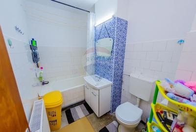 De Vanzare, Bd. Unirii, apartament cu 3 camere, boxa si garaj De Vanzare, Bd. Unirii, apartament cu 3 camere, boxa si garaj - 14