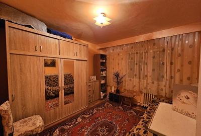 Apartament 4 camere , 2 bai,2 balcoane,etaj 2 - 1