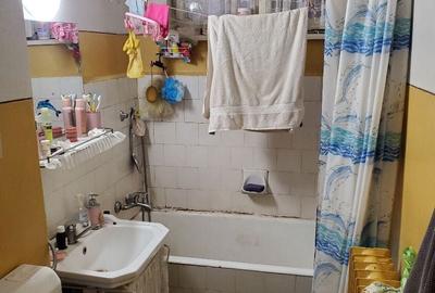 Apartament cu 3 camere semidecomandat în 1 Mai - 21