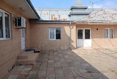 Casă cu Teren 2750 Mp în Movileni - 3