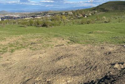 Teren de 600 mp, în Vulcan - 2