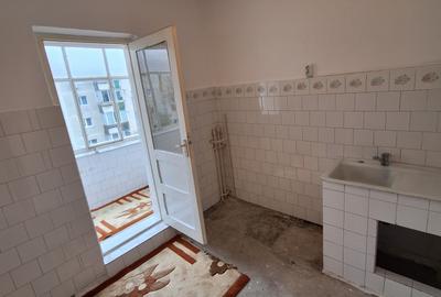 75900 euro!!! Apartament cu 2 camere decomandat Et 3 Zona Lipovei - 8
