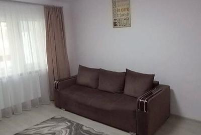 Apartament cu 2 camere semidecomandat, mobilat în Tomis Nord