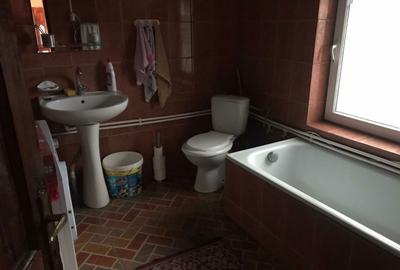 Casă cu 4 camere cu Teren 2500 Mp în Ilovăț - 4