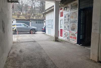 Spațiu comercial, de 31 mp, în Central - 4