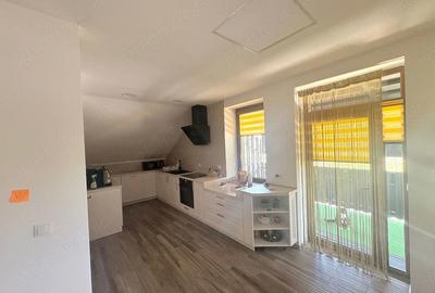 Spațiu comercial, de 600 mp, în Central - 13