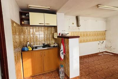 Casă cu 4 camere în Central - 3