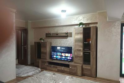 Apartament cu 3 camere decomandat în Calea Severinului - 2