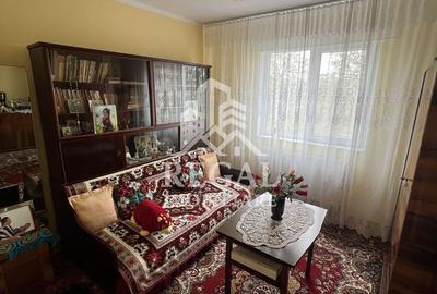 Apartament cu 3 camere semidecomandat în Central - 3