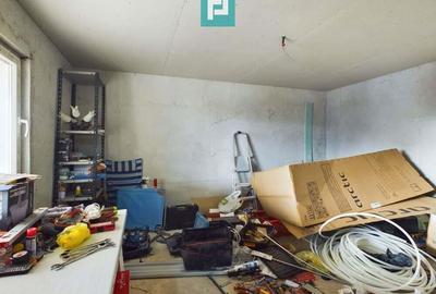 Casa cu 4 camere + anexe in ?ofronea - 3