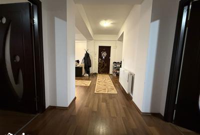 Apartament cu 3 camere în Central - 2