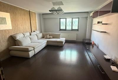 Apartament cu 3 camere decomandat, mobilat în Calea Călărașilor