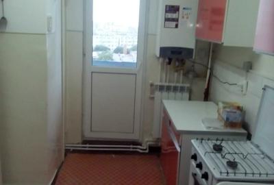 Apartament cu 2 camere decomandat în Mazepa 1