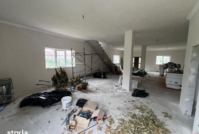 Casă cu 5 camere cu Teren 1000 Mp în Păulești - 15