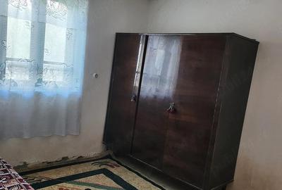 Casă cu Teren 1255 Mp în Săcelu - 1