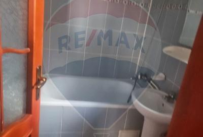Casă cu 5 camere cu Teren 359 Mp în Central - 15