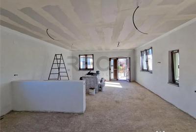 Casă cu 3 camere cu Teren 350 Mp în Borș - 15