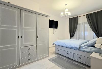 Apartament cu 3 camere semidecomandat, mobilat în Mamaia-Sat