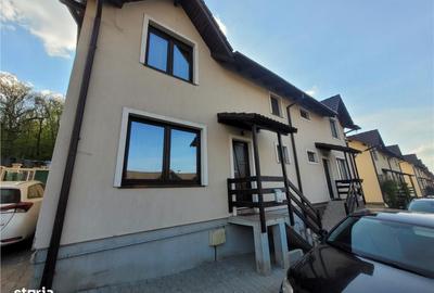 Casă cu 4 camere în Corunca