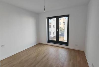 Casă cu 3 camere cu Teren 335 Mp în Central - 15