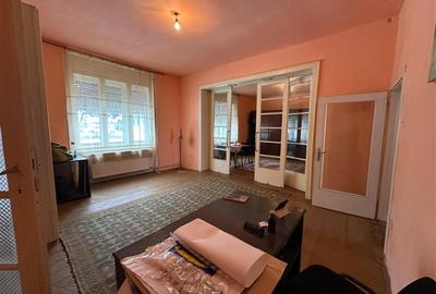 Casă individuală cu 6 camere cu Teren 606 Mp în Central - 6